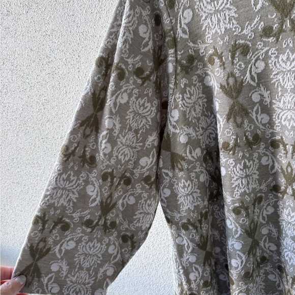 Rose+Olive 2X Floral Scoop Neck 3/4 Sleeve Top in Green Relaxed Lightweight Soft - Picture 7 of 12